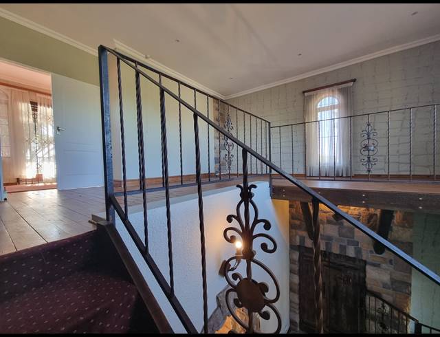 4 BEDROOM HOUSE FOR SALE IN TABLE VIEW